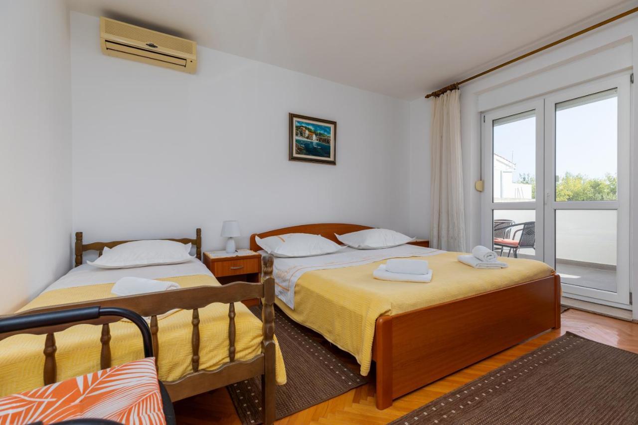 Apartments With A Parking Space Omis - 2745 Ngoại thất bức ảnh