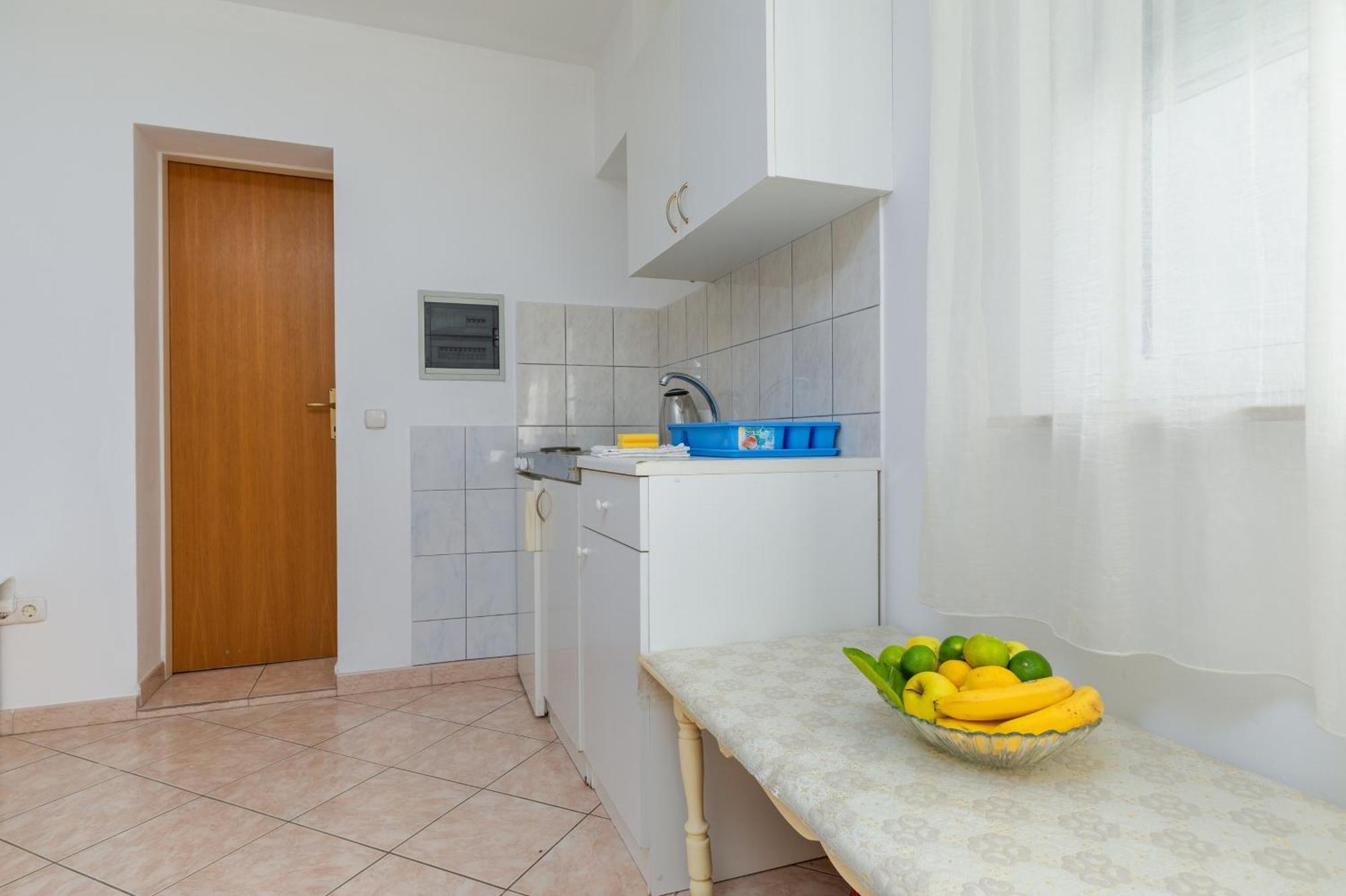 Apartments With A Parking Space Omis - 2745 Phòng bức ảnh