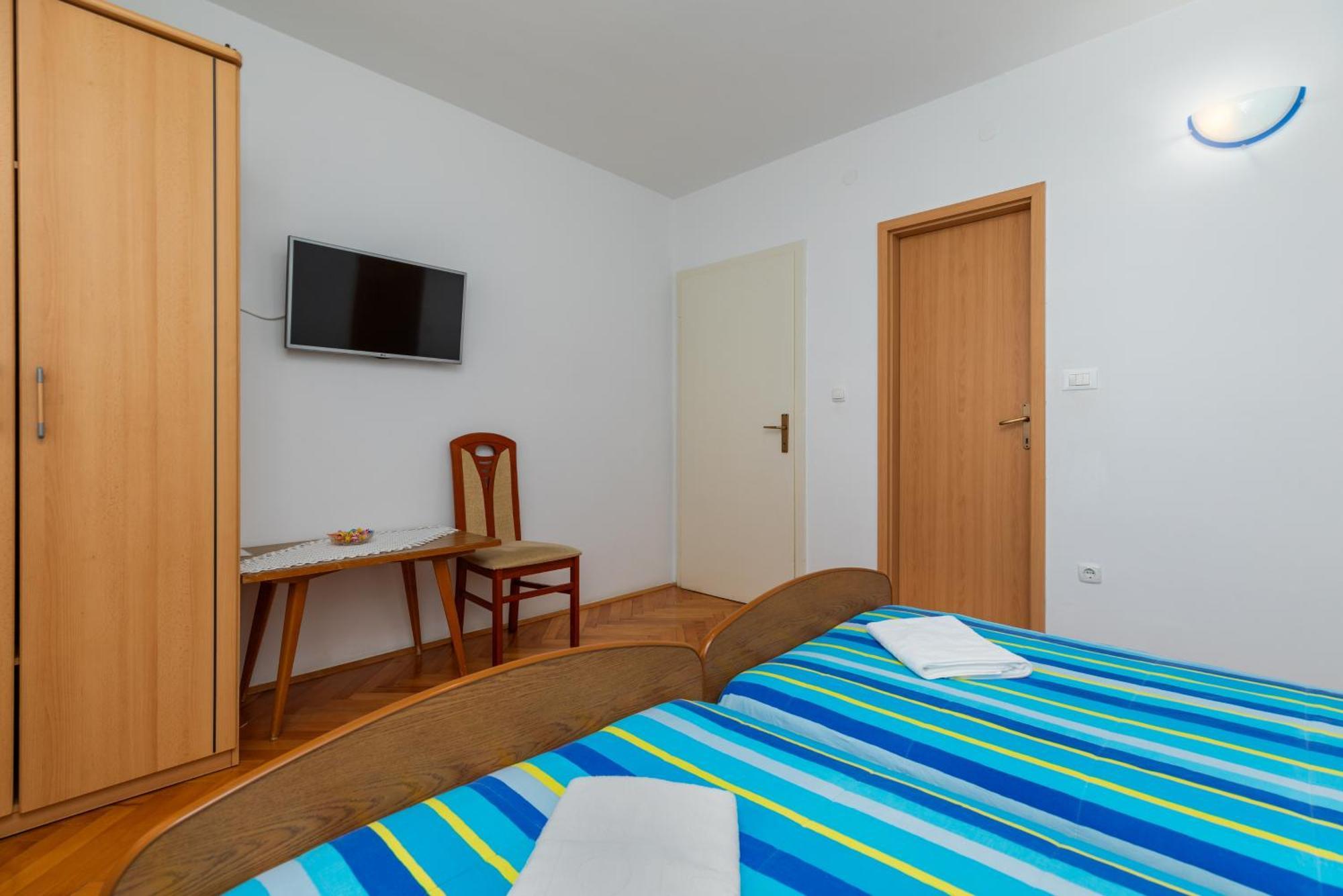 Apartments With A Parking Space Omis - 2745 Phòng bức ảnh